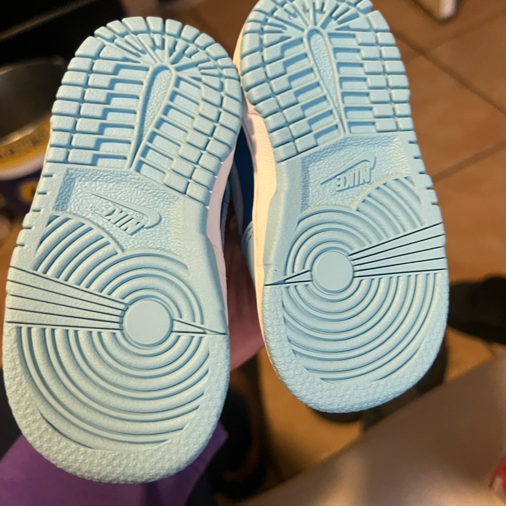 Nike Dunks - Picture 2 of 3